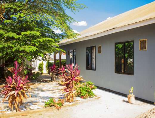 Maranatha Hostel – R2
